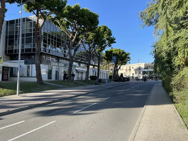 À louer :  bureau de 180 m² - proche CAP 3000 SAINT LAURENT DU VAR