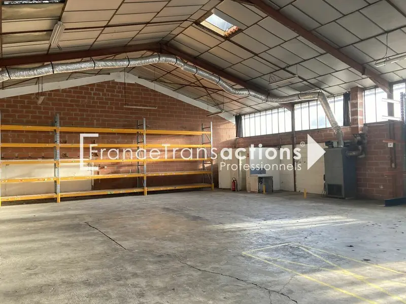 A LOUER LOCAL 300 M² PROXIMITE CENTRE COMMERCIAL BALMA  GRAMONT