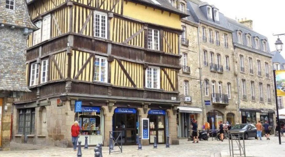 Fonds de commerce à vendre - Vente alimentaire - Aucaleuc (22100) - 277 160 €