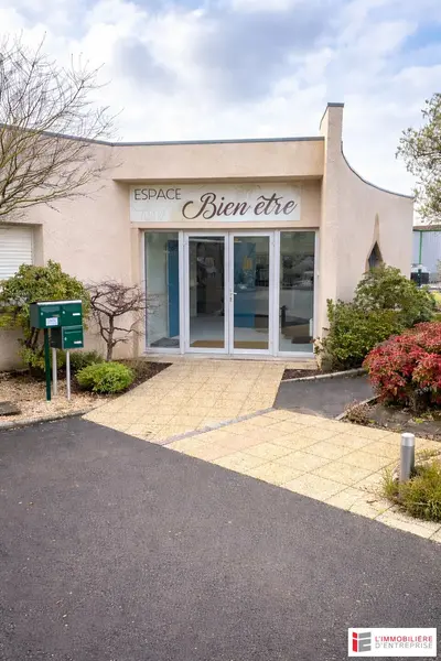 LOCATION  BUREAUX  DE 12 À 20 M²  SAINT-GRÉGOIRE