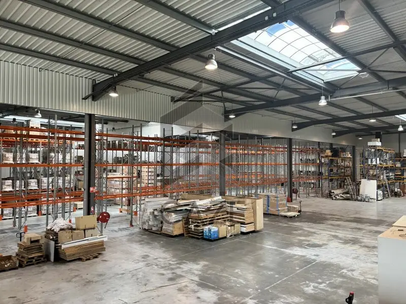 BÂTIMENT INDEPENDANT A VENDRE