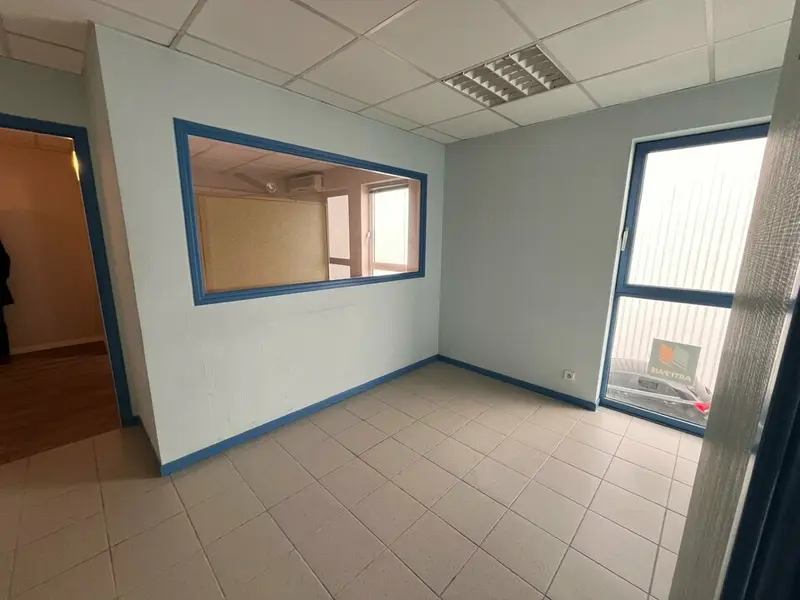 A vendre Bureaux 80m² Séné