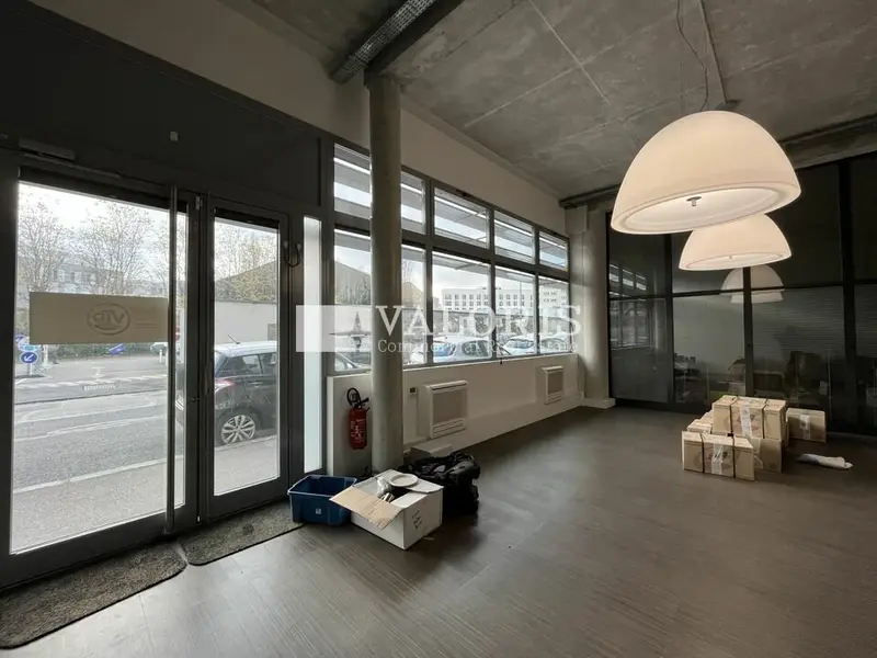 A vendre Bureaux 335.9m² Lyon 09
