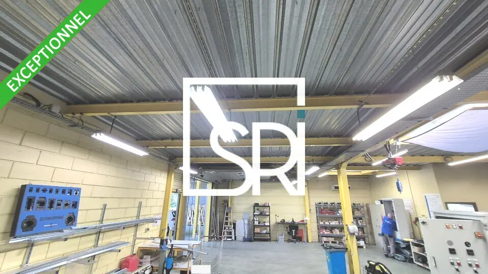 A vendre Entrepôt 939m² Riom