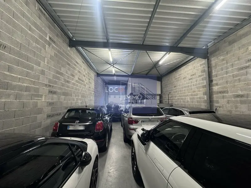 Entrepôt / Activité à louer - Montussan (33450) - 185 m² - 1 364 €/mois