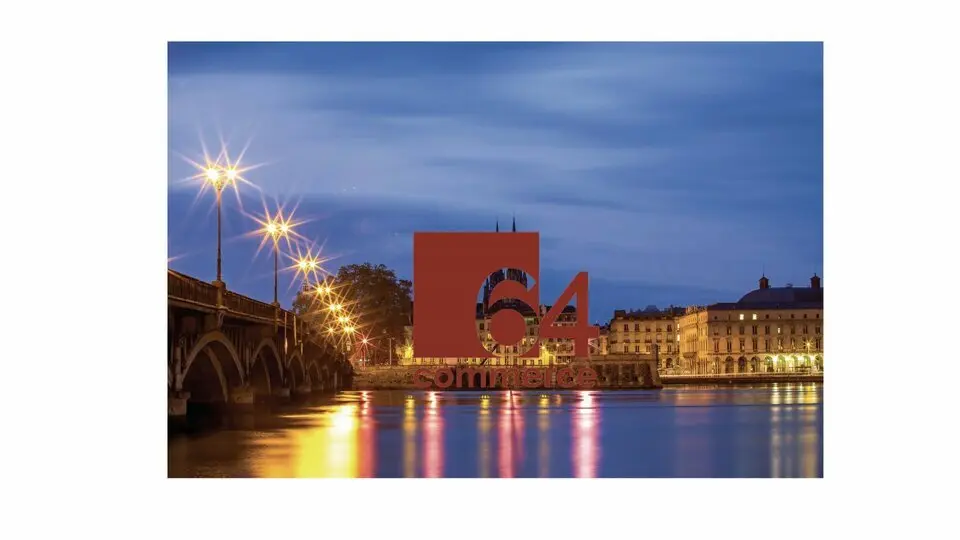 LOCAL COMMERCIAL ENVIRON 130 M2 À BAYONNE