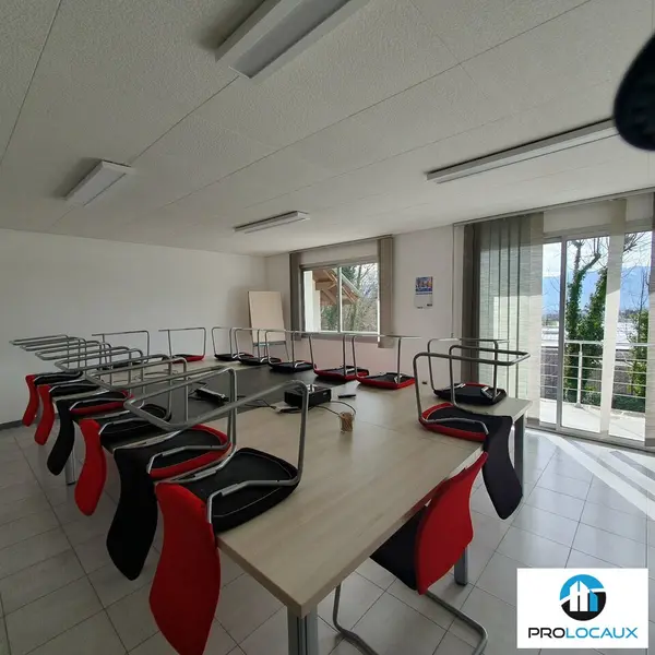 A vendre Locaux d'activité 550m² Voiron
