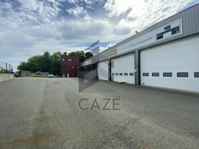 A VENDRE BATIMENT MIXTE A62