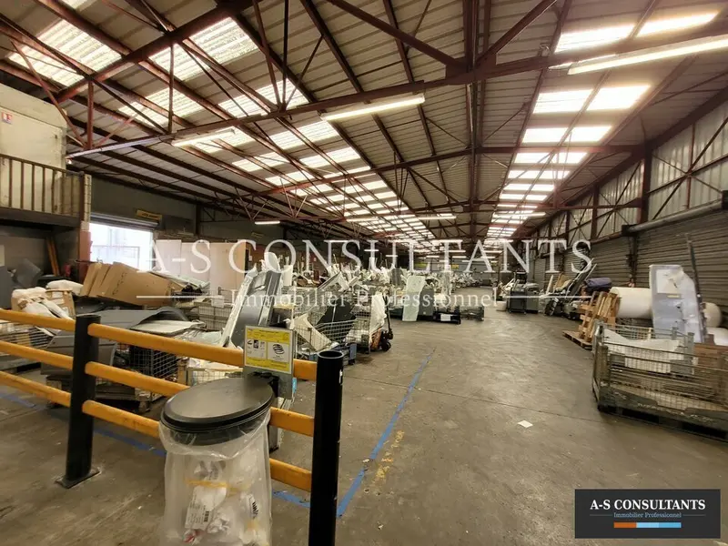 A louer Locaux d'activité 2900m² Davézieux