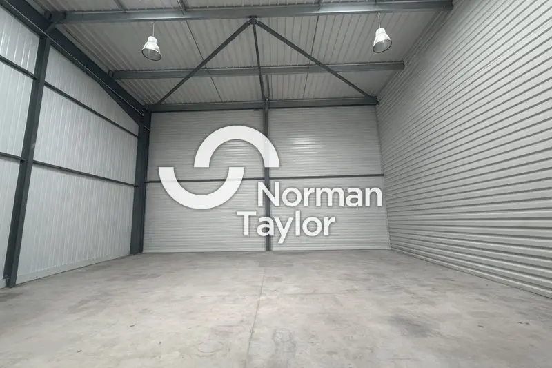 entrepôt / activité à louer - Vendargues (34740) - 296 m2 - 3 013 €/mois