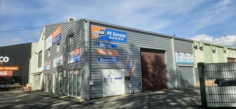 Local Commercial à vendre - Roquebrune-Sur-Argens (83520) - 400 m²