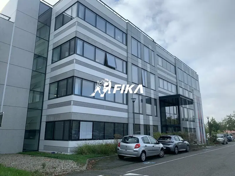 A LOUER BUREAUX - 299 m² - (31500) TOULOUSE