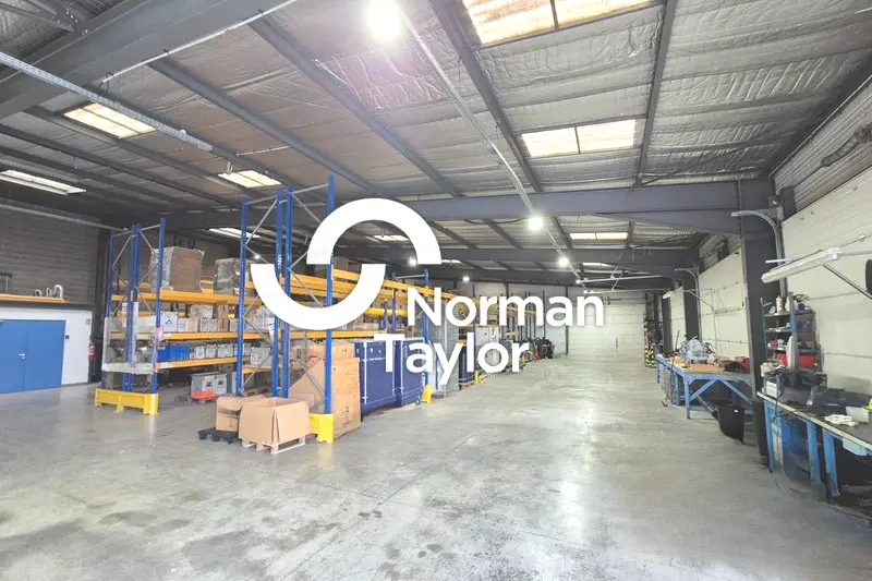 A louer Locaux d'activité 1000m² Bouzigues