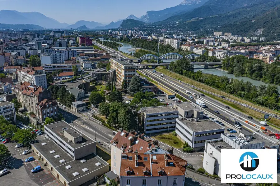A louer Bureaux 165m² Grenoble