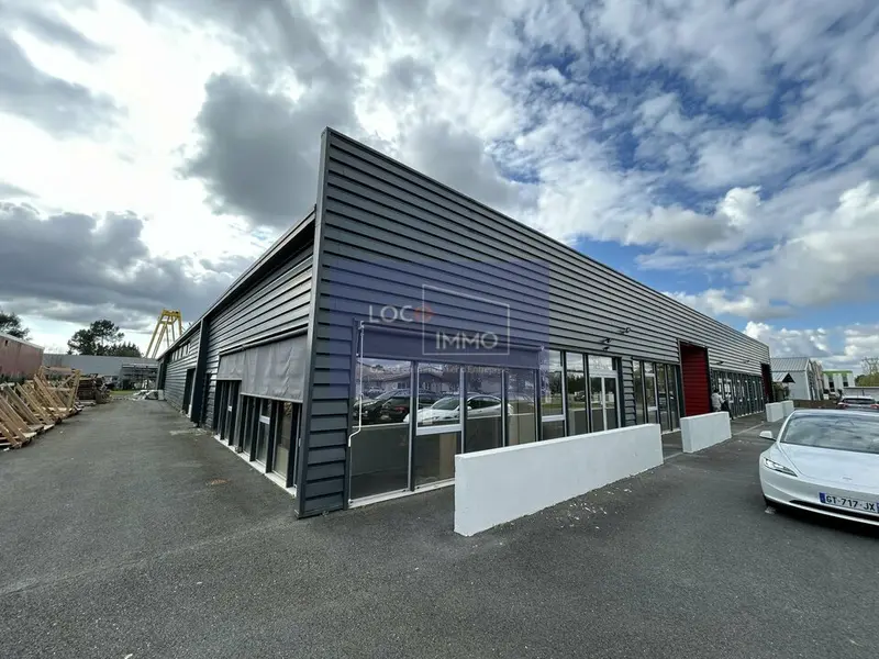 A louer Locaux d'activité 1320m² Pessac