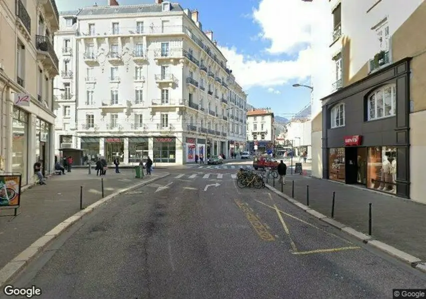 A louer Local commercial  260m² Grenoble