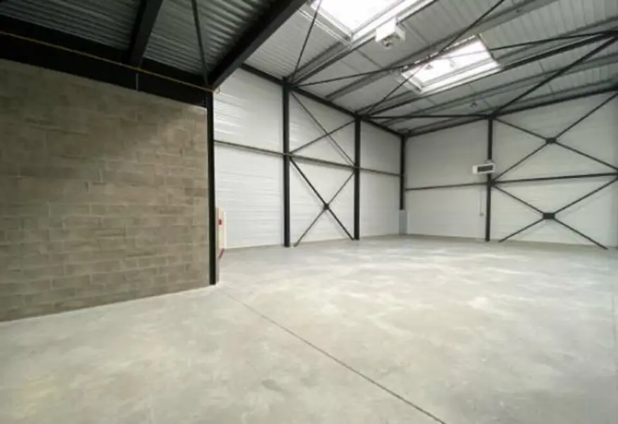 Entrepôt / Activité à vendre - Stains (93240) - 792 m²