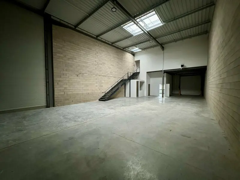entrepôt / activité à louer - Aulnay-sous-bois (93600) - 281 m2 - 3 383 €/mois