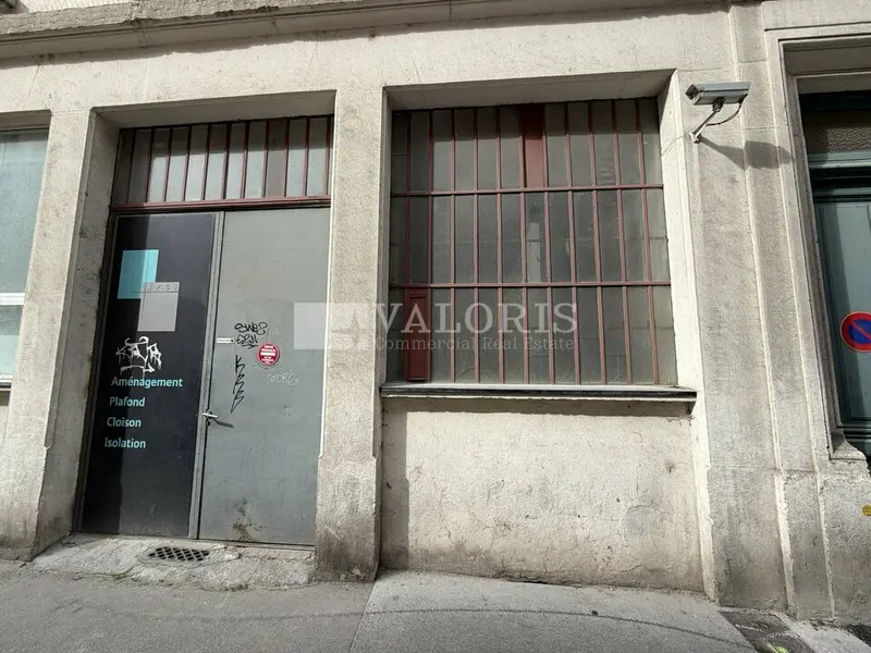 A louer Local commercial  186.58m² Villeurbanne