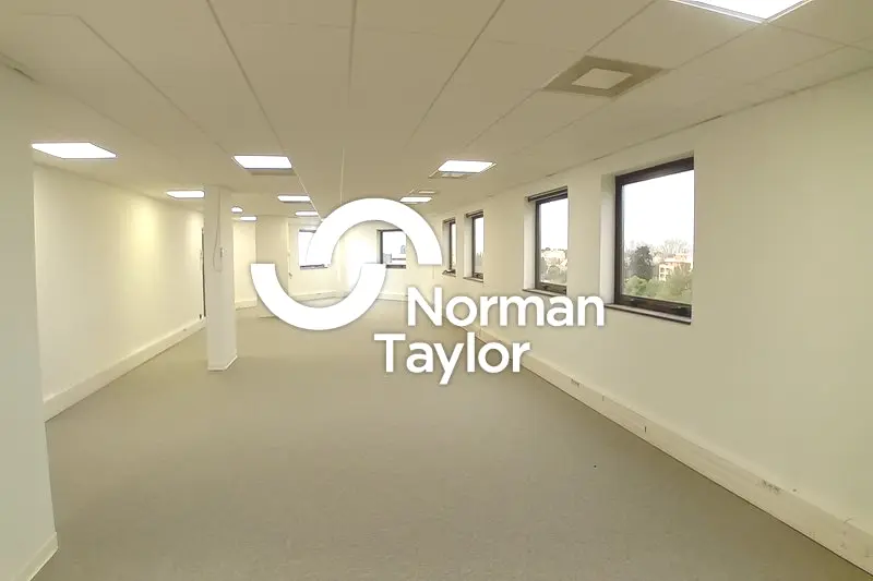 A louer Bureaux 330.16m² Montpellier