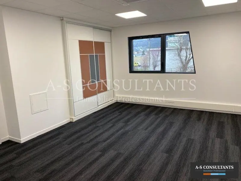 A louer Bureaux 32m² Challes-les-Eaux