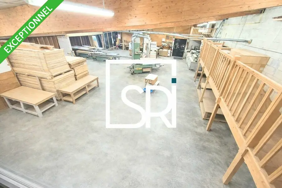 entrepôt / activité à louer - Châteaugay (63119) - 576 m2 - 3 291 €/mois