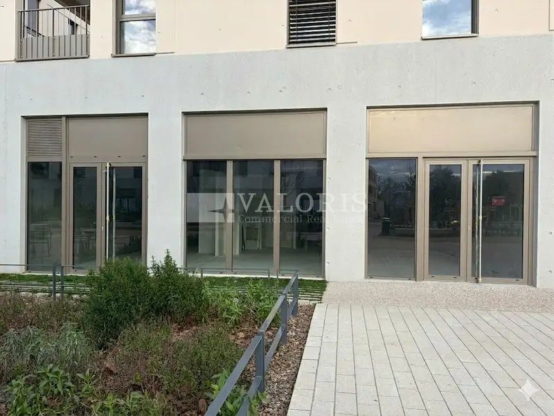 A louer Local commercial  120m² Dardilly