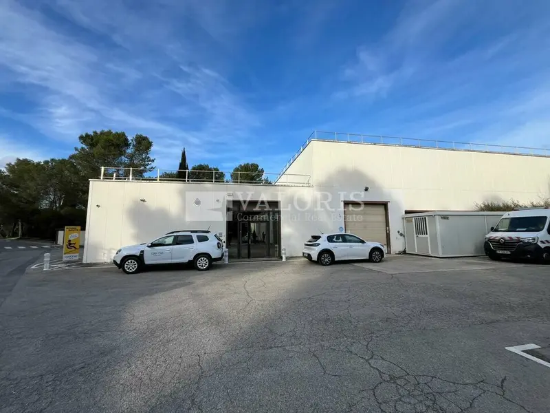 entrepôt / activité à louer - Aix-en-provence (13290) - 859 m2 - 5 726 €/mois