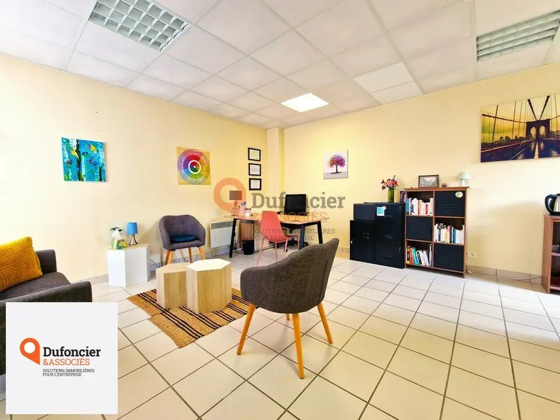 Bureau à louer - Saint-Benoît (86280) - 37 m² - 615 €/mois