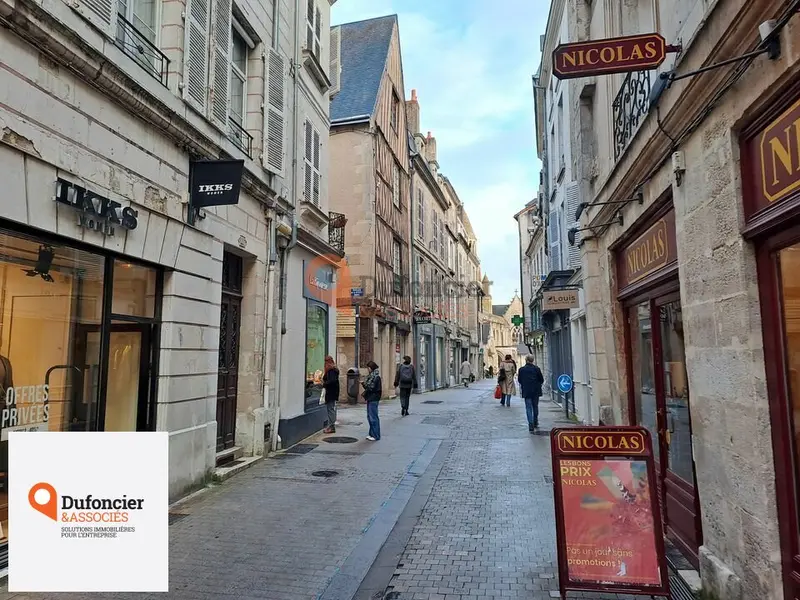 Local Commercial à vendre - Poitiers (86000) - 337 m²