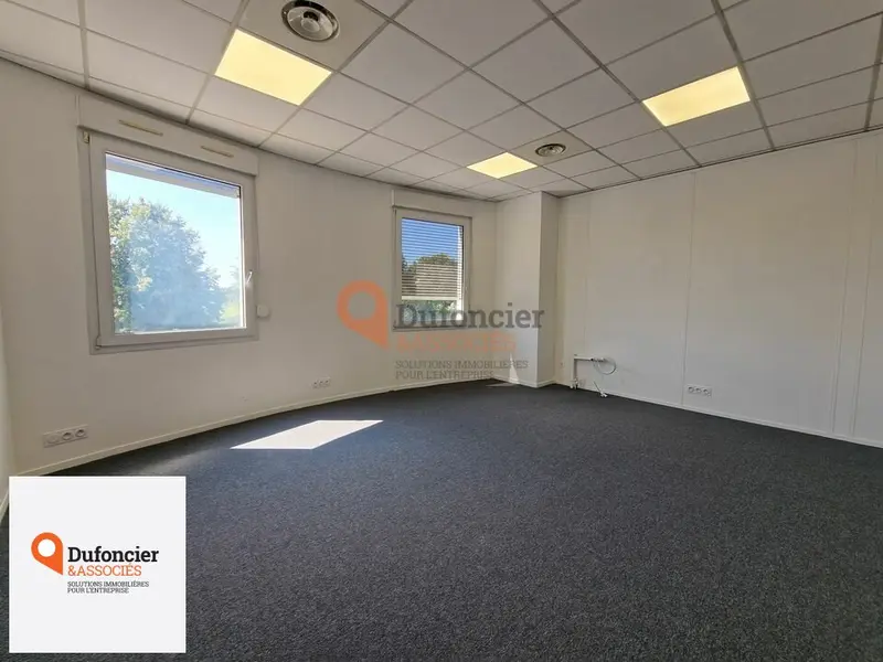 bureau à louer - Poitiers (86000) - 256 m2 - 2 773 €/mois