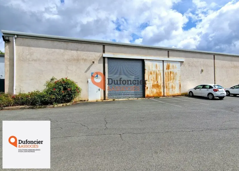 Entrepôt / Activité à louer - Poitiers (86000) - 730 m² - 2 812 €/mois