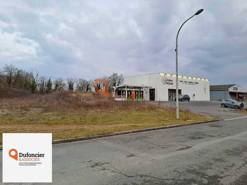 Terrain à vendre - Châtellerault (86100) - 4237 m²