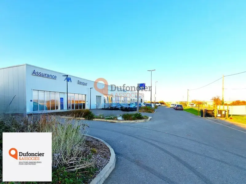 LOCAL BUREAUX STRATÉGIQUE - TRIPODE ZI RÉPUBLIQUE POITIERS