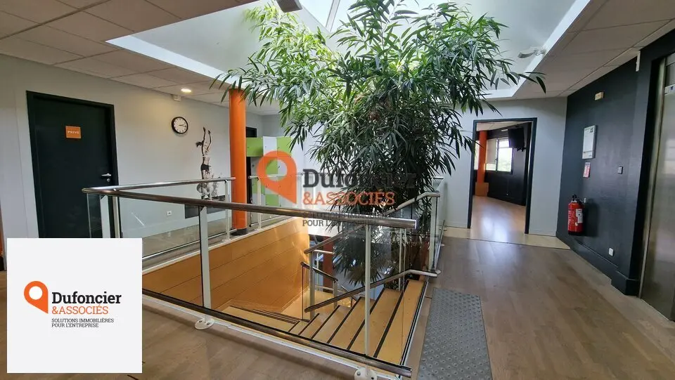 Local Commercial à vendre - Poitiers (86000) - 1057 m²