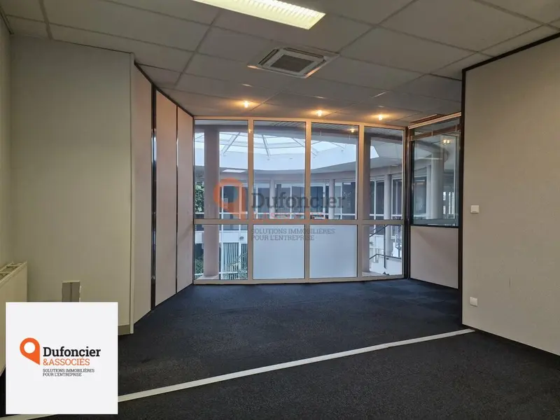 Bureau à louer - Chasseneuil-Du-Poitou (86360) - 85 m² - 885 €/mois