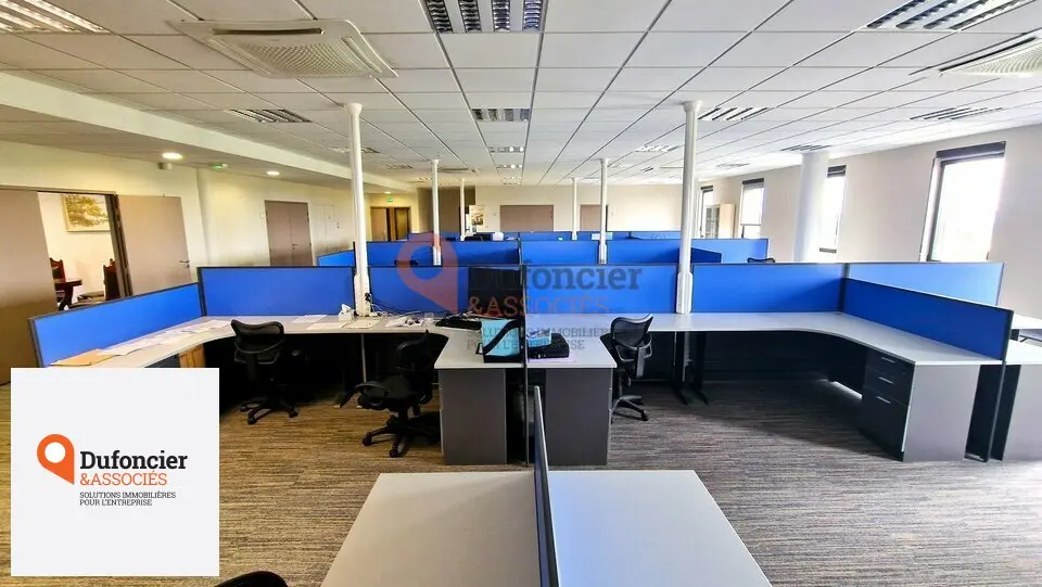 Bureau à louer - Chasseneuil-Du-Poitou (86360) - 375 m² - 4 500 €/mois