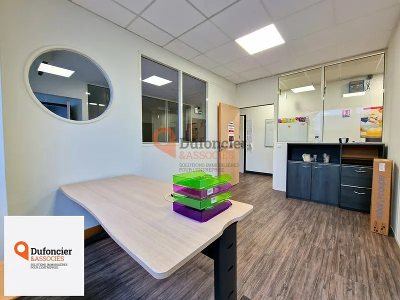 Entrepôt / Activité à vendre - Poitiers (86000) - 1234 m²