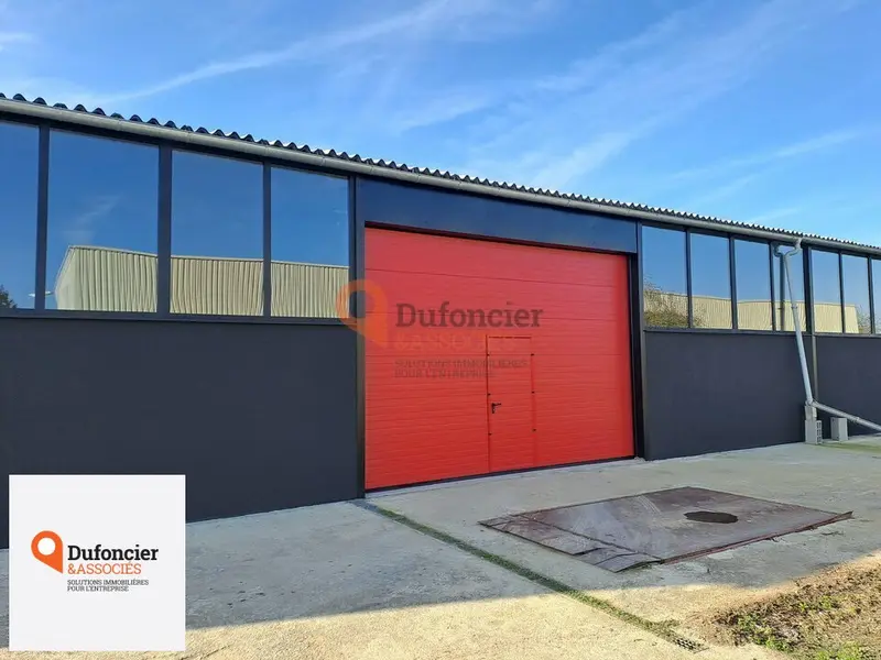 entrepôt / activité à louer - Antran (86100) - 1000 m2 - 5 833 €/mois