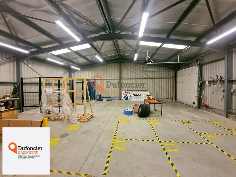 entrepôt / activité à louer - Chasseneuil-du-poitou (86360) - 186 m2 - 1 200 ...