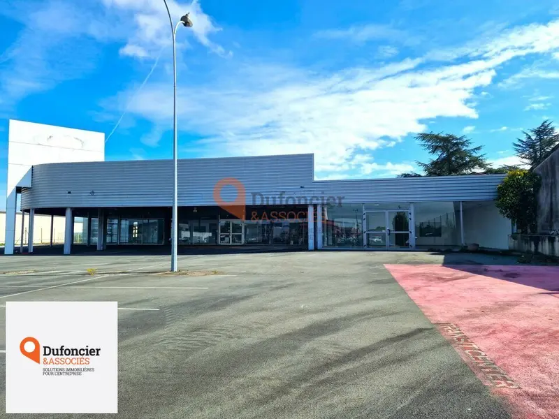 entrepôt / activité à louer - Migné-auxances (86440) - 1058 m2 - 5 080 €/mois