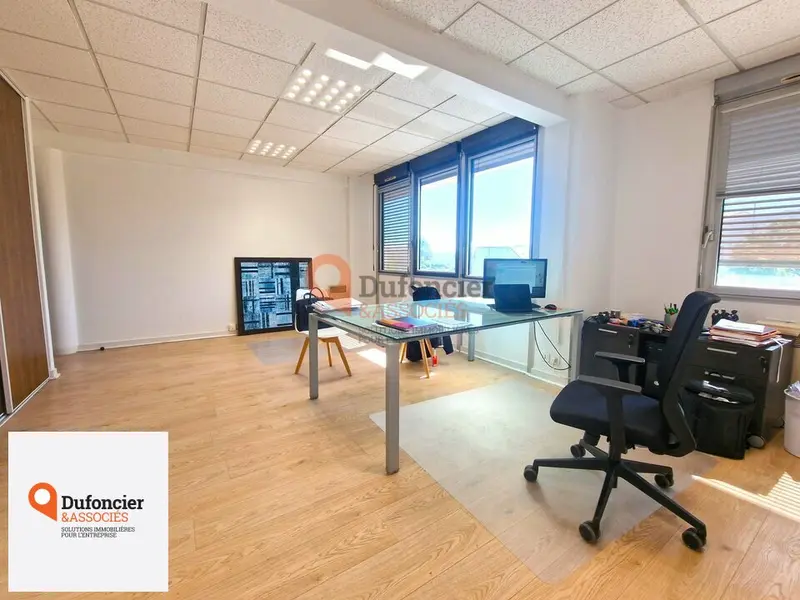 bureau à vendre - Saint-benoît (86280) - 206 m2 - 340 800 €