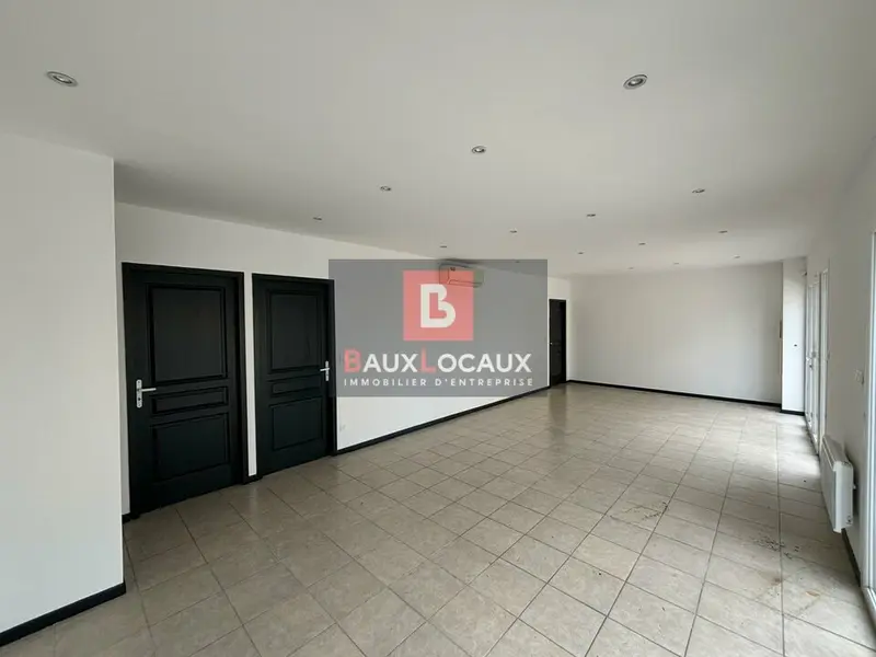 Location bureaux 15 m² Istres