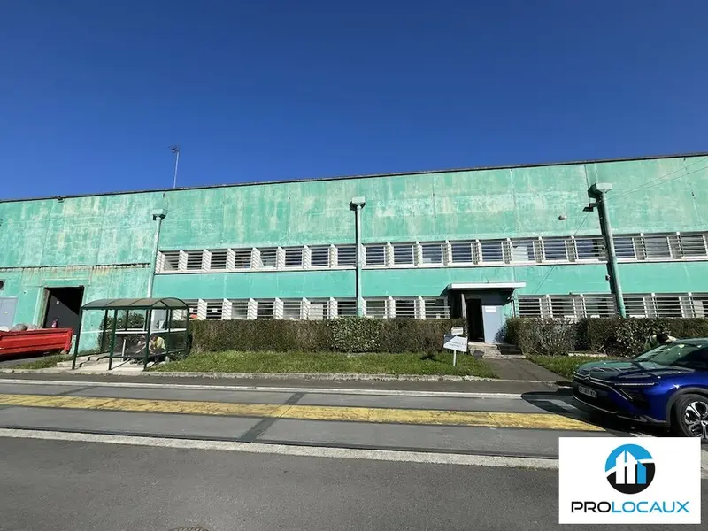 A louer Locaux d'activité 9226m² Brenouille