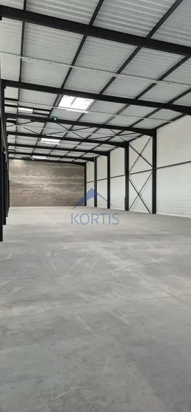 Entrepôt / Activité à louer - Saint-Quentin-Fallavier (38070) - 1740 m² - 13 ...