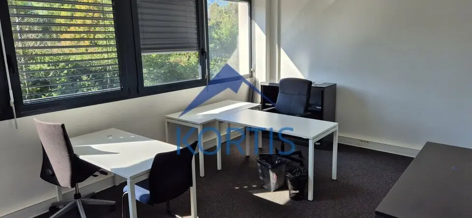 Plateau de bureaux - 211.92 m² - EXCLUSIF - SAINT PRIEST