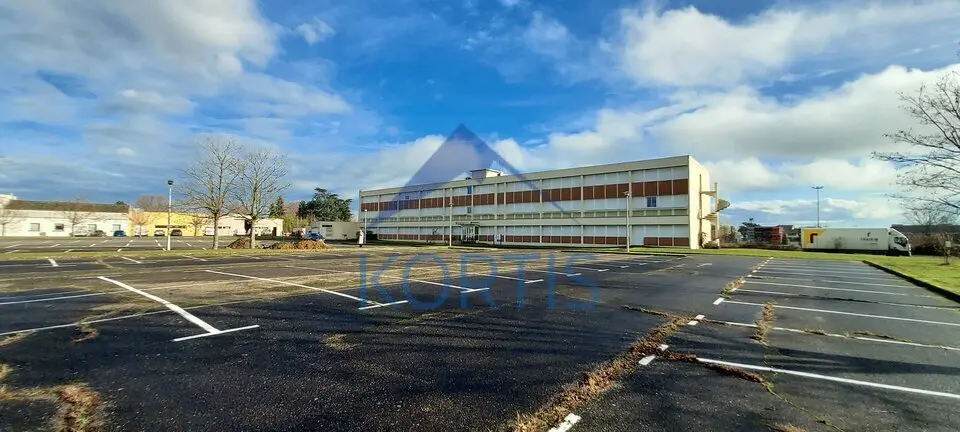 Terrain à vendre - Mâcon (71000) - 10000 m²