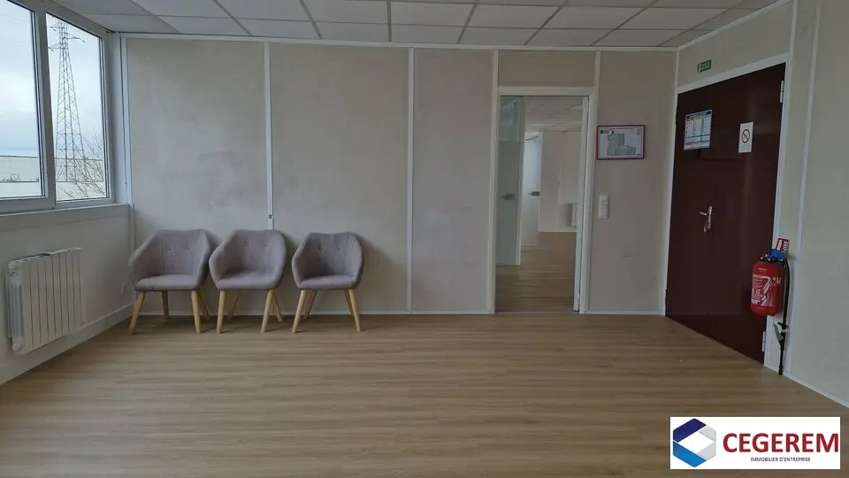 BUREAUX A PARTIR DE 217 M2 A MOISSY CRAMAYEL