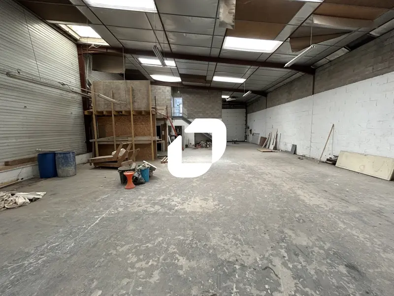 A louer Locaux d'activité Livry-sur-Seine