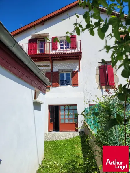 Local Commercial à vendre - Ascain (64310) - 147 m²